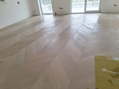 Chevron parket u svijetlim tonovima